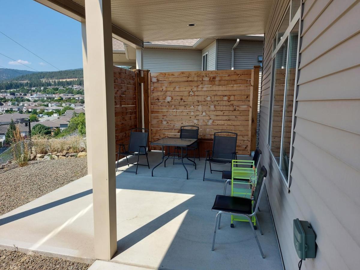 Peaceful And Spacious Lake View West Kelowna Ngoại thất bức ảnh