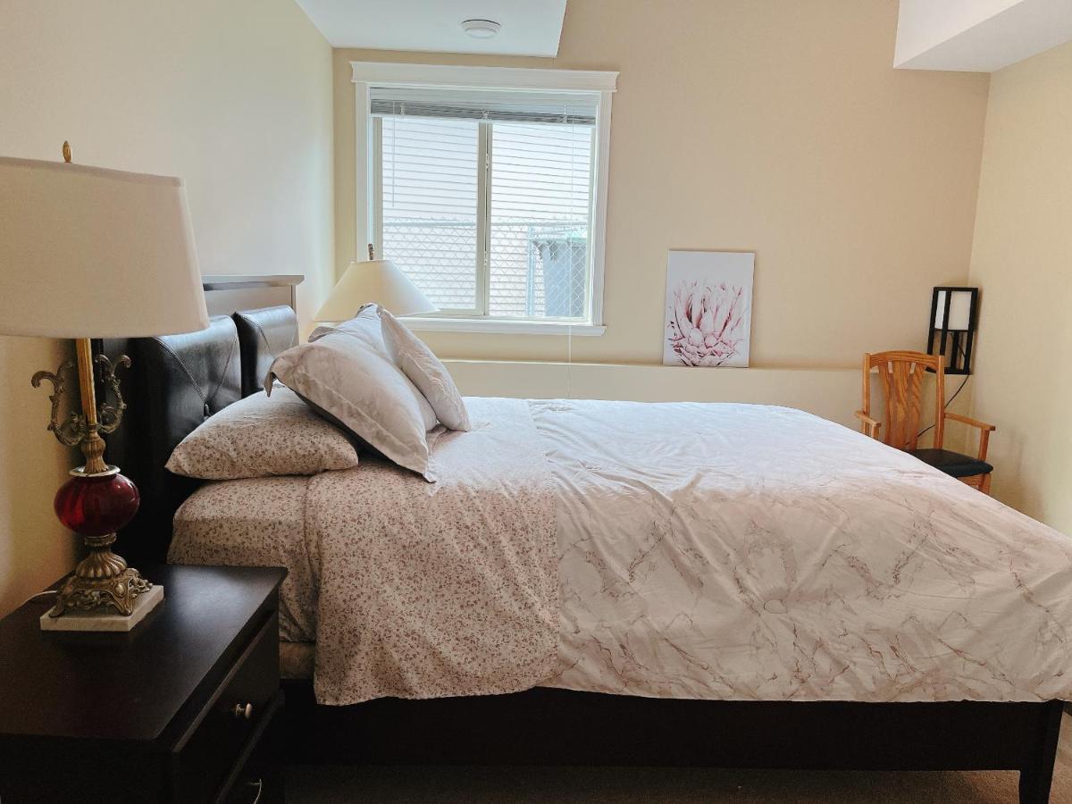 Peaceful And Spacious Lake View West Kelowna Ngoại thất bức ảnh