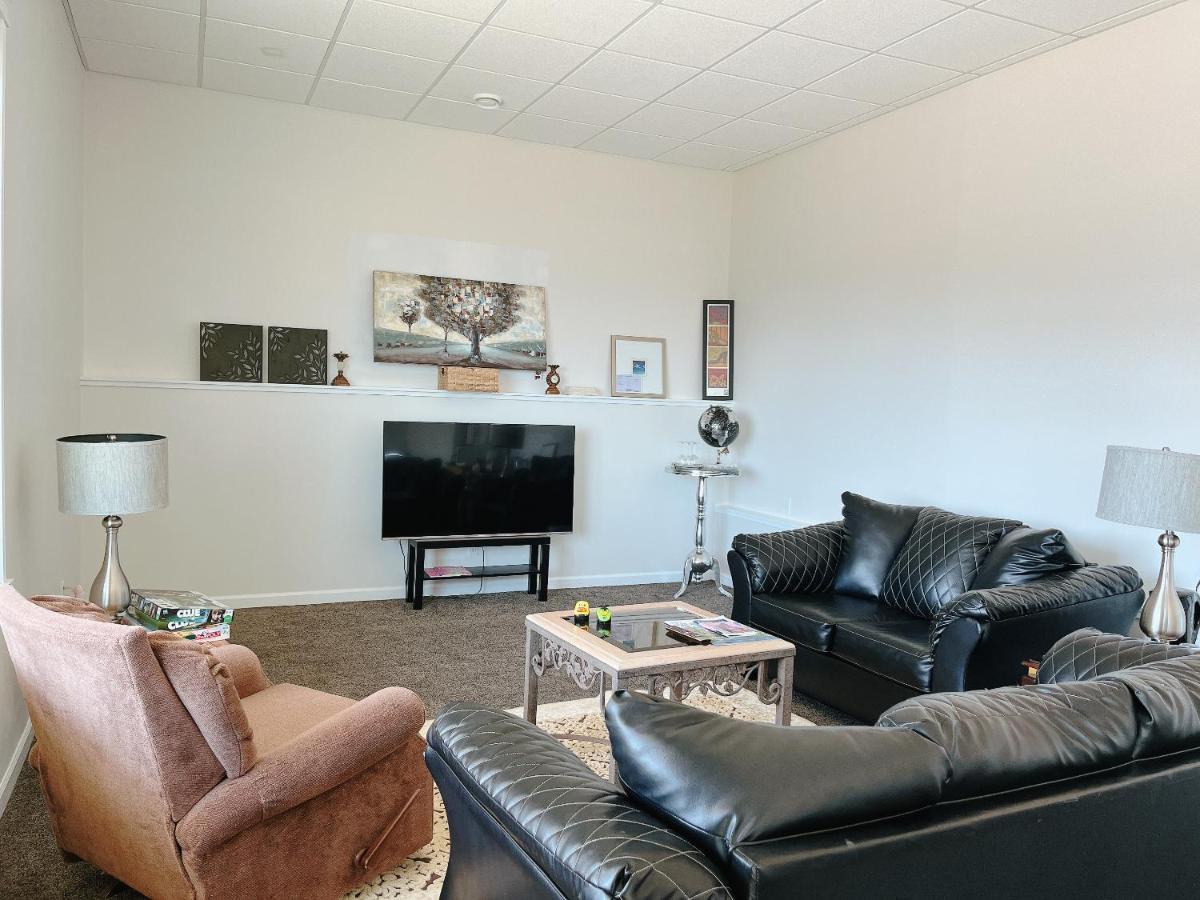 Peaceful And Spacious Lake View West Kelowna Ngoại thất bức ảnh